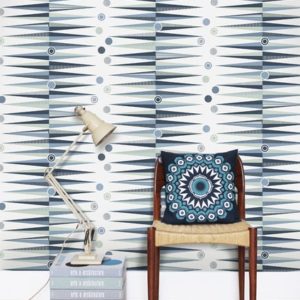 Mini Moderns Backgammon Chalkhill Blue wallpaper